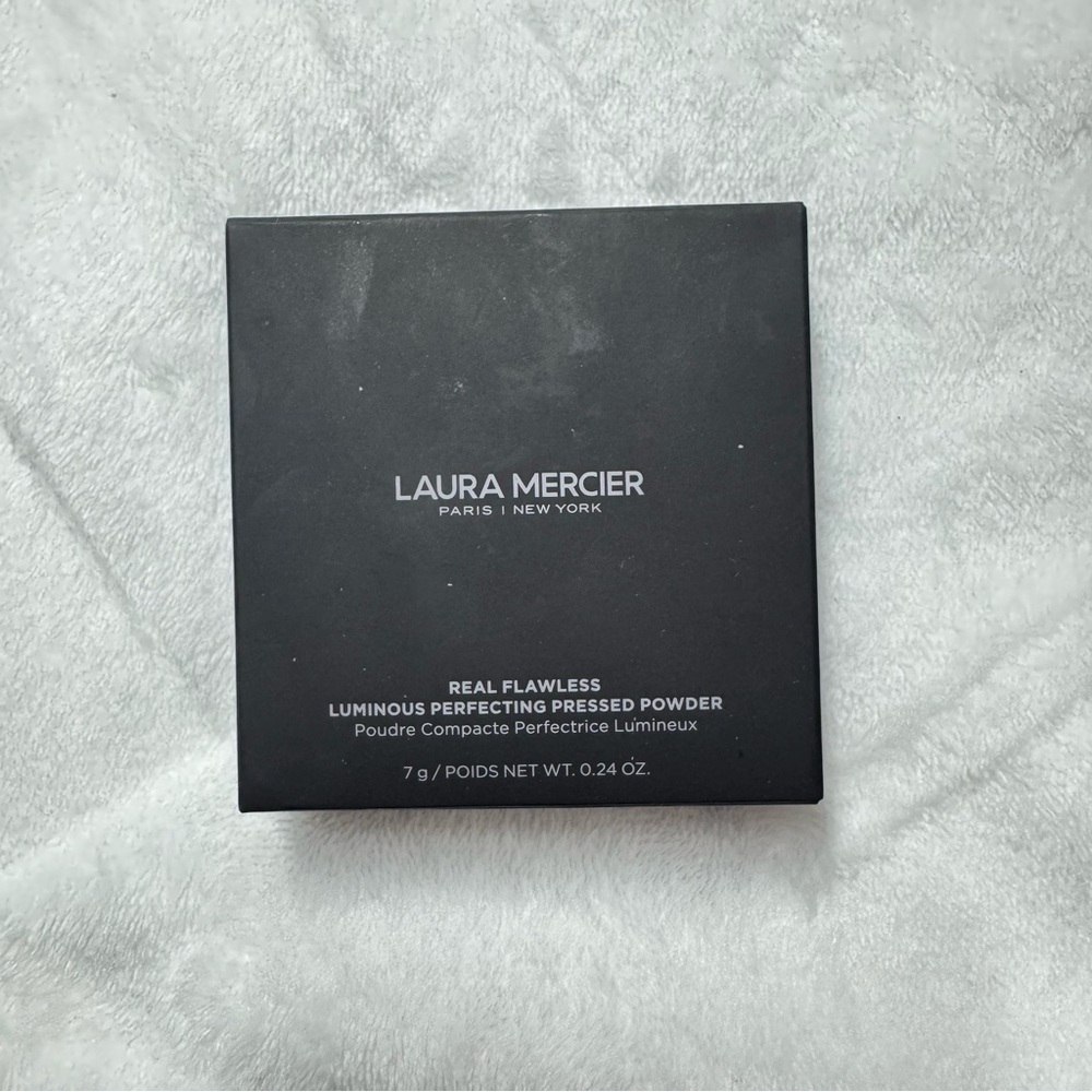 Laura Mercier Real Flawless Luminous Perfecting Pressed Powder - Translucent NIB